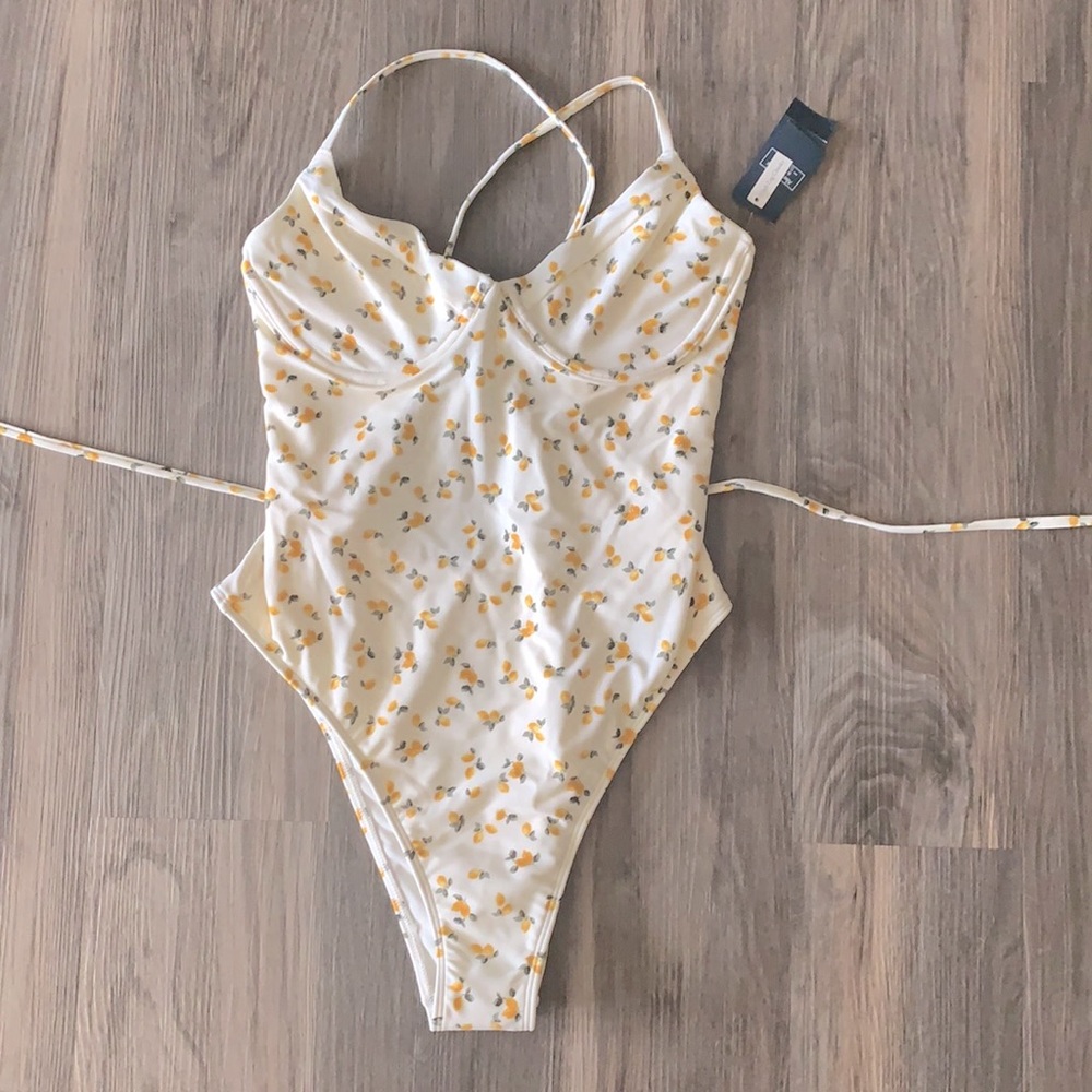 Abercrombie swim 1 piece with underwire